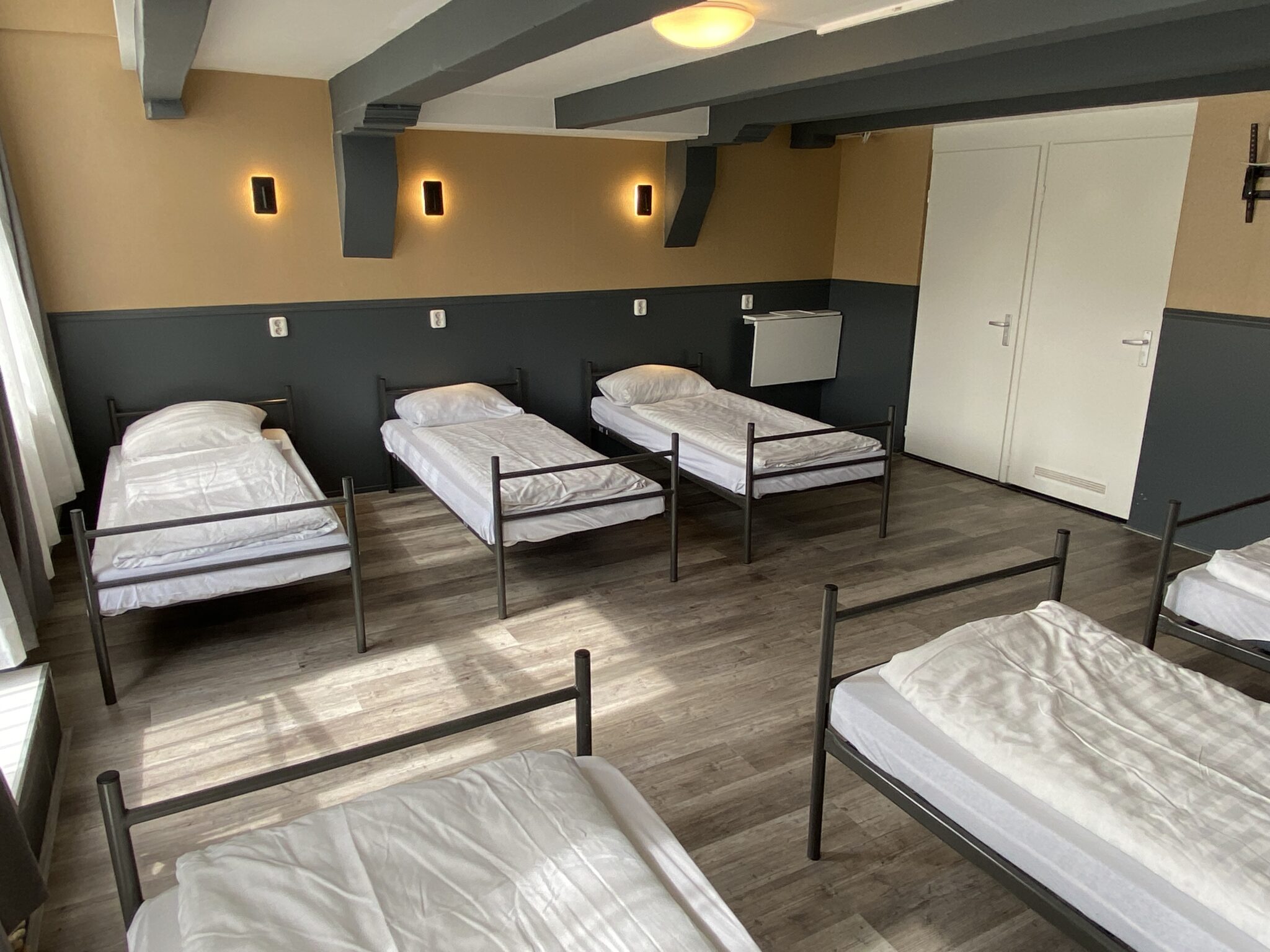 6 Person Room
